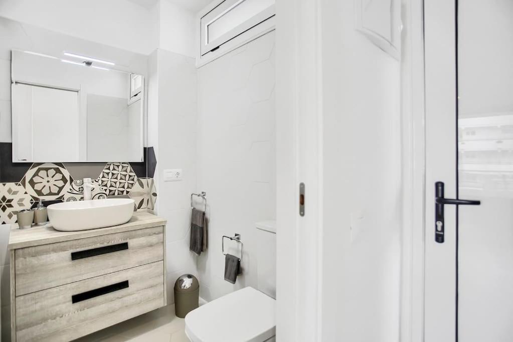 Alexander Apartment Playa De Las Americas Экстерьер фото