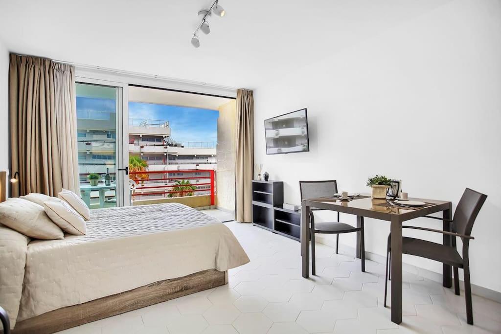 Alexander Apartment Playa De Las Americas Экстерьер фото